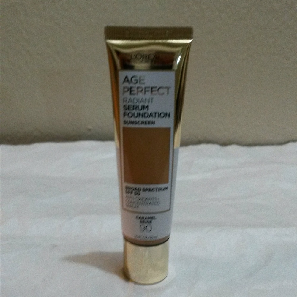 L'Oreal Paris Age Perfect Radiant Serum Foundation